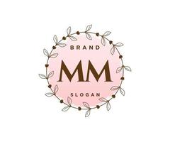 logo feminino inicial mm. utilizável para logotipos de natureza, salão, spa, cosméticos e beleza. elemento de modelo de design de logotipo de vetor plana.