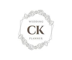 coleção de logotipos de monograma de casamento de carta inicial ck, modelos modernos minimalistas e florais desenhados à mão para cartões de convite, salve a data, identidade elegante para restaurante, boutique, café em vetor