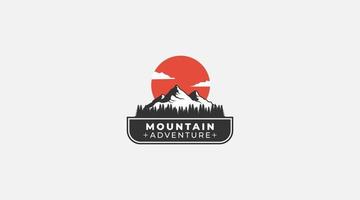 vetor de design de logotipo de ícone bonito de aventura na montanha