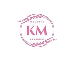 coleção de logotipos de monograma de casamento de letra inicial de km, modelos modernos minimalistas e florais desenhados à mão para cartões de convite, salve a data, identidade elegante para restaurante, boutique, café em vetor