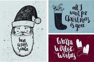 conjunto vetorial de natal, cartões desenhados à mão de ano novo com letras. elementos de férias de inverno, papai noel, meia, estilo doodle de luvas vetor