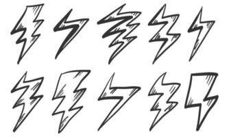 conjunto de raios elétricos desenhados à mão. doodle raio de trovão e trovoada. isolado no fundo branco. ilustração vetorial vetor