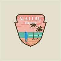 Malibu, Califórnia, praia, emblema, ilustração, modelo, gráfico, ícone, design. banner de viagem de surf e etiqueta de crachá de sinal para o conceito de negócios ou férias vetor