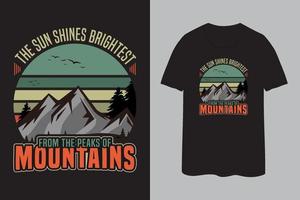 design de camiseta de montanha 1 vetor