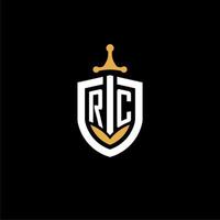 carta criativa rc logo gaming esport com ideias de design de escudo e espada vetor