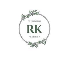 coleção de logotipos de monograma de casamento de letras iniciais rk, modelos modernos minimalistas e florais desenhados à mão para cartões de convite, salve a data, identidade elegante para restaurante, boutique, café em vetor