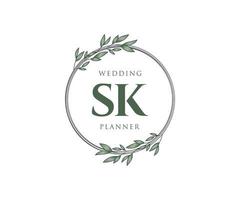 coleção de logotipos de monograma de casamento de carta inicial sk, modelos modernos minimalistas e florais desenhados à mão para cartões de convite, salve a data, identidade elegante para restaurante, boutique, café em vetor