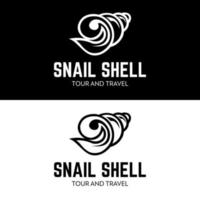 praia de caracol na excursão de férias na ilha e design de logotipo da empresa de negócios de viagens vetor