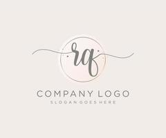 logo feminino inicial rq. utilizável para logotipos de natureza, salão, spa, cosméticos e beleza. elemento de modelo de design de logotipo de vetor plana.