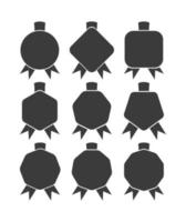 conjunto de bandeira preta. coleção de banners em branco de várias formas de polígonos. etiqueta decorativa com fita. ilustração vetorial de modelo simples vetor