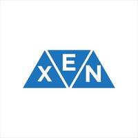 design de logotipo de forma de triângulo exn em fundo branco. conceito de logotipo de carta de iniciais criativas exn. vetor