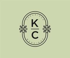 kc letras iniciais modelo de logotipos de monograma de casamento, modelos modernos minimalistas e florais desenhados à mão para cartões de convite, salve a data, identidade elegante. vetor