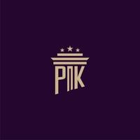 design de logotipo de monograma inicial pk para advogados de escritório de advocacia com imagem vetorial de pilar vetor