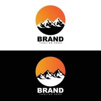 logotipo da montanha, alpinismo vetorial, aventura, design para escalada, equipamento de escalada e marca com logotipo da montanha vetor