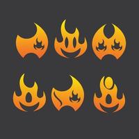 ícone de chama de fogo. sinal de fogueira isolado, símbolo de chama de emoticon isolado em branco, emoji de fogo e ilustração de logotipo vetor