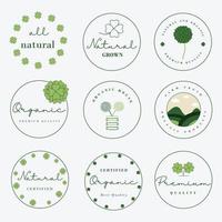 conjunto de elementos de sinal, logotipo, crachás e rótulos para o mercado de alimentos e bebidas orgânicos e naturais. vetor