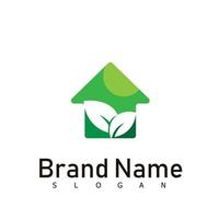 símbolo de design de logotipo de imóveis de natureza de casa verde vetor