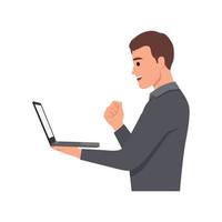 jovem segurando laptop e levantando os braços para comemorar o sucesso ou conquista. ilustração vetorial plana isolada no fundo branco vetor