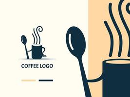 xícara de café quente segurando o design do logotipo da colher vetor
