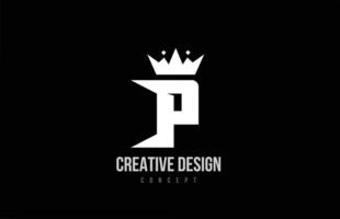 p design do ícone do logotipo da letra do alfabeto com a coroa do rei. modelo criativo para negócios e empresa vetor
