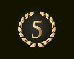 logotipo de aniversário de 5 anos com anel de ouro isolado em fundo preto, para aniversário, aniversário e celebração da empresa