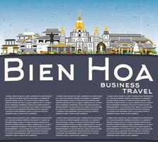 bien hoa horizonte da cidade vietnamita com edifícios cinza, céu azul e espaço de cópia. vetor