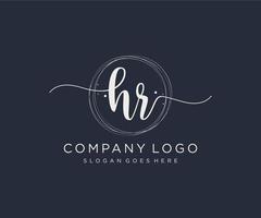 logo feminino inicial hr. utilizável para logotipos de natureza, salão, spa, cosméticos e beleza. elemento de modelo de design de logotipo de vetor plana.