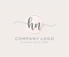 logotipo feminino inicial hn. utilizável para logotipos de natureza, salão, spa, cosméticos e beleza. elemento de modelo de design de logotipo de vetor plana.