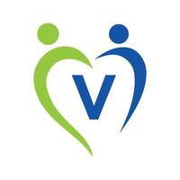 logotipo de cuidados comunitários no modelo vetorial da letra v. trabalho em equipe, coração, pessoas, cuidados com a família, logotipos de amor. fundação de caridade sinal de doação de caridade criativa vetor
