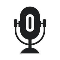 logotipo de rádio podcast na letra o design usando o modelo de microfone. música dj, design de logotipo de podcast, mix de vetor de transmissão de áudio