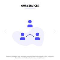 nossa estrutura de serviços empresa cooperação grupo hierarquia pessoas equipe ícone glifo sólido modelo de cartão da web vetor