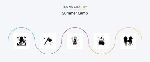 pacote de ícones de acampamento de verão glyph 5 incluindo viagens. binóculos. acampamento. piquenique. gás vetor