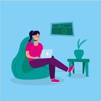 mulher usando laptop no sofá, campanha para ficar em casa vetor
