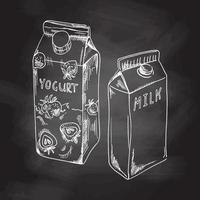 um esboço desenhado à mão de um pacote de iogurte e embalagem de leite. iogurte com morangos. quadro-negro vector mão ilustrações desenhadas. elemento vintage para rótulos, embalagens e design de cartões.