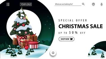 oferta especial, liquidação de natal, até 50 de desconto, lindo banner de desconto, site inimigo com paisagem de inverno e árvore de natal em um pote com presentes vetor