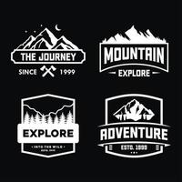 emblema de aventura definido para camiseta, emblema e adesivo vetor