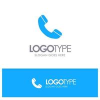 ligue para o logotipo sólido azul do telefone com lugar para o slogan vetor