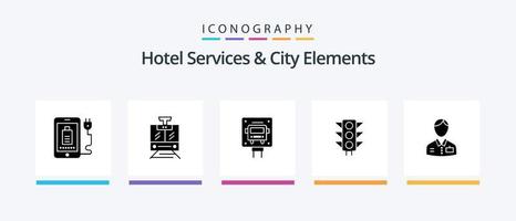 serviços de hotel e pacote de ícones de glifo 5 de elementos da cidade, incluindo carregador. estrada. ônibus. luz. tráfego. design de ícones criativos vetor