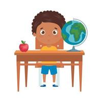 menino estudante sentado na mesa da escola no fundo branco vetor