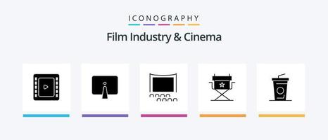 pacote de ícones cenima glyph 5 incluindo bebida. bebida. público. diretor. cadeira. design de ícones criativos vetor