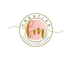 monograma de beleza de logotipo feminino inicial fm e design de logotipo elegante, logotipo de caligrafia de assinatura inicial, casamento, moda, floral e botânico com modelo criativo. vetor