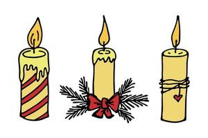 vela de natal acesa com ramos de abeto. ilustração de doodle único. clipart desenhado à mão para cartão, logotipo, design vetor