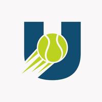 conceito de logotipo de tênis de letra inicial u com ícone de bola de tênis em movimento. modelo de vetor de símbolo de logotipo de esportes de tênis