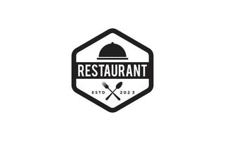 distintivo de restaurante, pôster com modelo de logotipo de garfo e faca vetor
