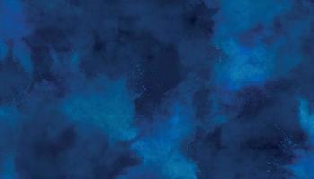 fundo azul escuro multi-camadas pintado à mão artística. nebulosa azul escura brilha universo estrela roxa no espaço sideral galáxia horizontal no espaço. aquarela azul marinho e textura de papel. lavar água vetor