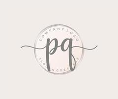 inicial pq logotipo feminino. utilizável para logotipos de natureza, salão, spa, cosméticos e beleza. elemento de modelo de design de logotipo de vetor plana.
