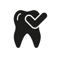 saudável dentes silhueta ícone. dente com marca de verificação glifo pictograma. verificado oral saúde. dente proteção e higiene. dental tratamento sólido placa. odontologia símbolo. isolado vetor ilustração.