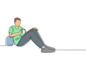 um desenho de linha contínua de homem de negócios feliz jovem descansar deitado no sofá-sofá, segurando a caneca de café. beber ou chá conceito linha única desenhar sinal design ilustração vetorial vetor