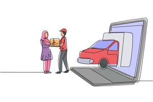 Um único carro de caixa de entrega de desenho de linha contínua sai parcialmente da tela do laptop e o correio entrega uma caixa de pacote para uma cliente hijab. ilustração em vetor desenho gráfico dinâmico de uma linha
