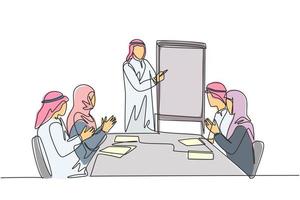 um único desenho de linha do jovem gerente muçulmano feliz faz a apresentação na reunião de equipe. pano da Arábia Saudita shmag, kandora, lenço na cabeça, thobe, ghutra. ilustração em vetor desenho desenho em linha contínua